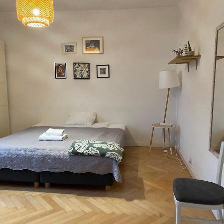 Slow Life Apartment Next To Metro Station 华沙 外观 照片